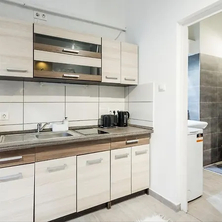 Apartment Akacfa 27-2 Center With Aircon
